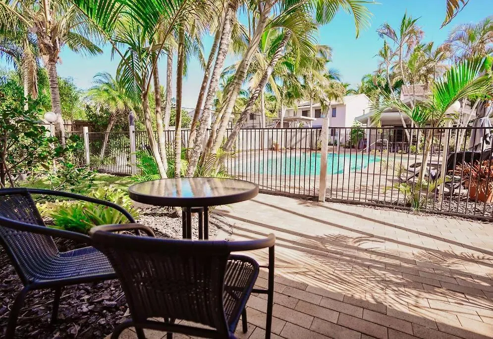 Stylish Poolside Villa, Noosa Noosaville Apartment